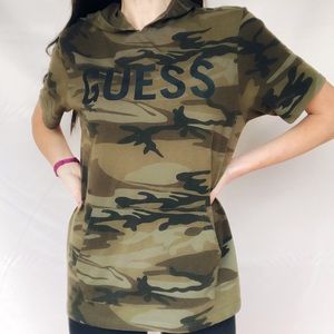 short sleeve camo Guess hoodie